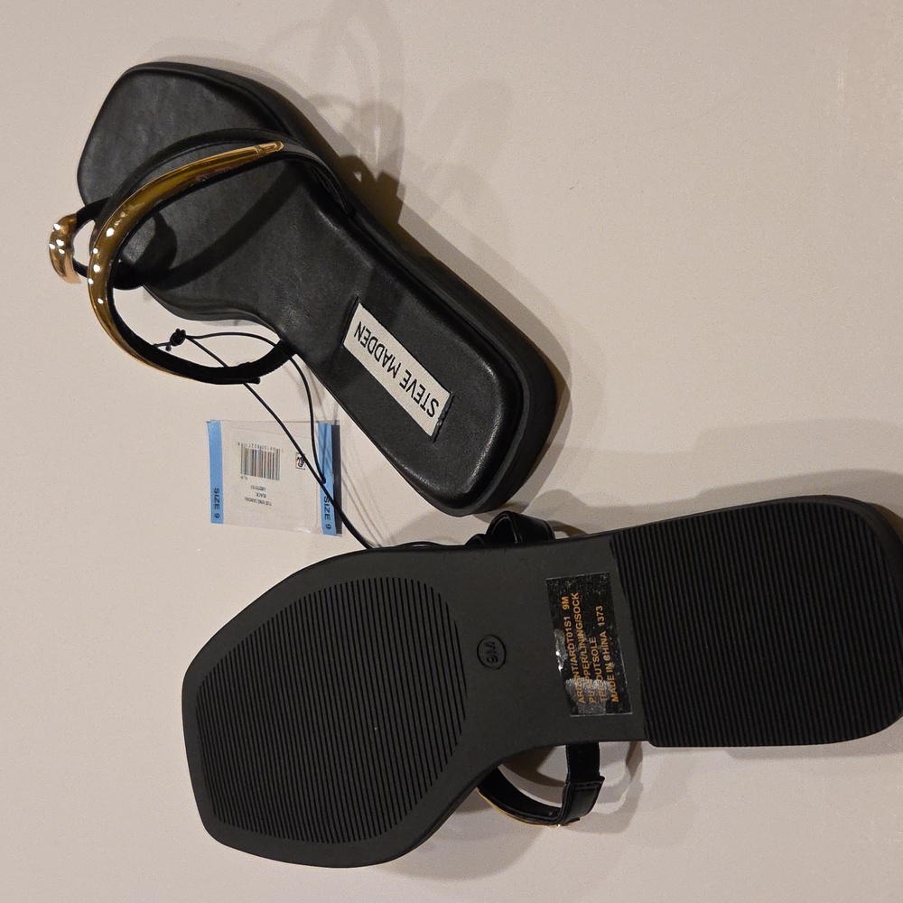 Steve Madden Black Ardent Sandals, Size 9 - Picture 3 of 3